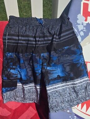 NBN Gear boys swim trunks youth Size L (14-16)
